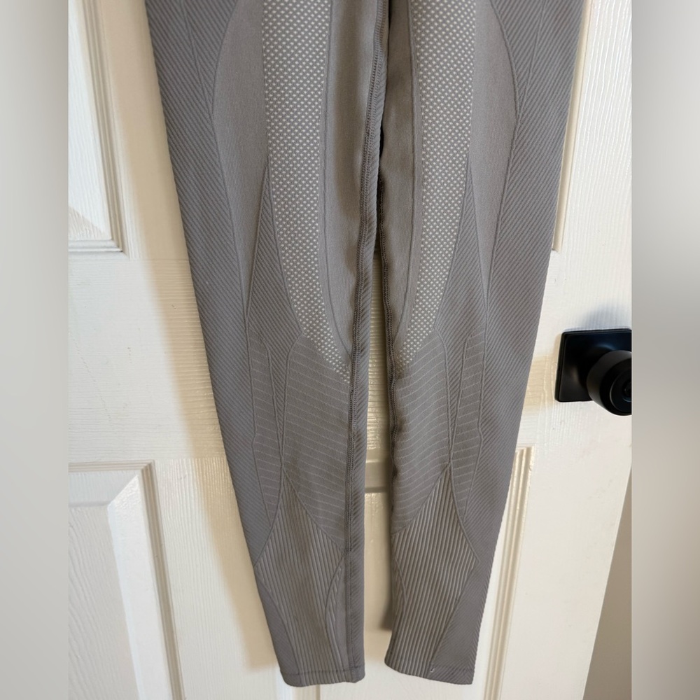 The Giving Movement Women's Gray Jumpsuit size Small - Picture 5 of 8